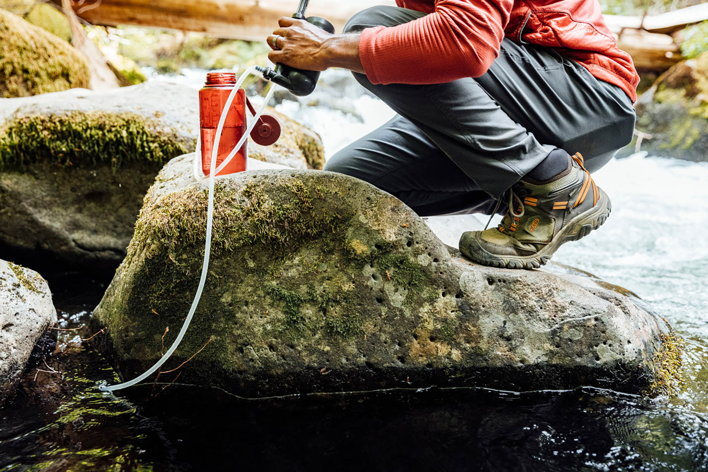 Filtering drinking water in a stream