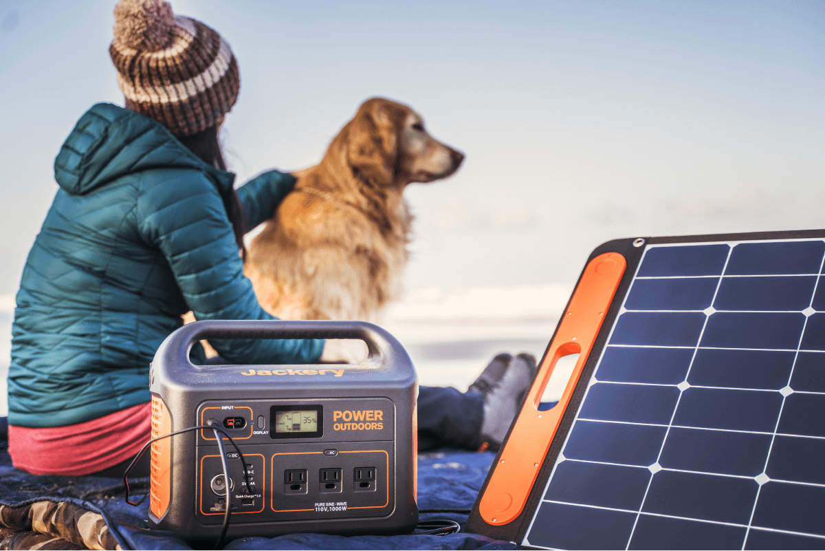 Jackery Solar Generator Elevates Comfort