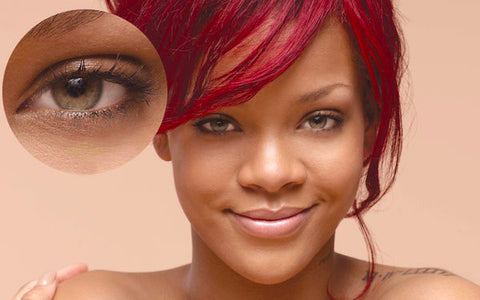 La couleur des yeux de Rihanna