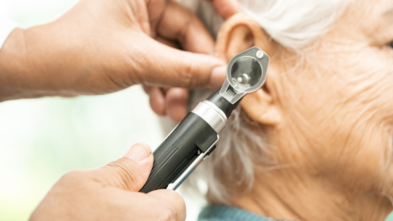 hearing test audiologist