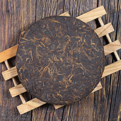 Pu-erh tea cake