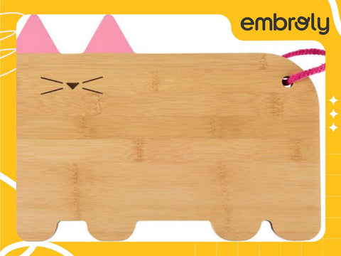 A True Zoo cat cheeseboard