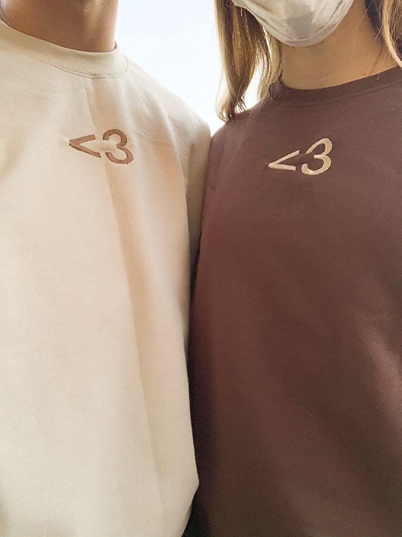  GODMERCH Custom Embroidered Couple Sweatshirt, Embroidered  Monogram Heart Name Sweatshirt, Matching Couple Sweatshirt, Embroidered  Couple Sweatshirt, Custom Letter Couple Name, Gift For Him Her : Clothing,  Shoes & Jewelry