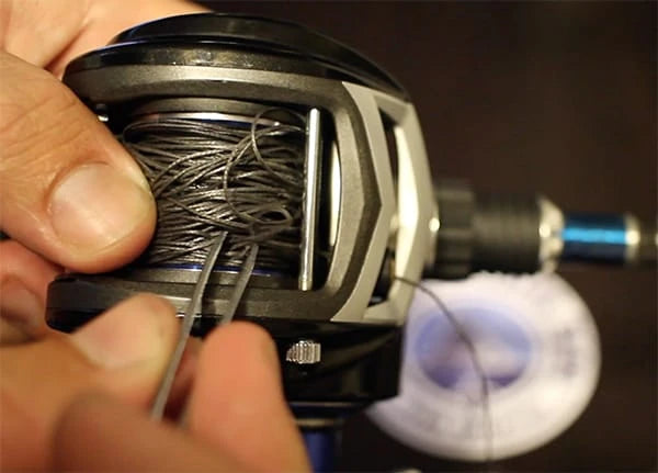 How to Prevent Backlash on a Baitcaster – Plusinno