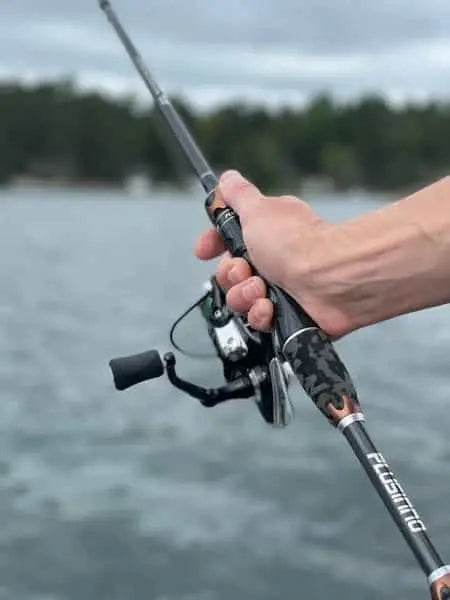 Eye-Opening Perspective: How Left-Handed Reels Make Righties