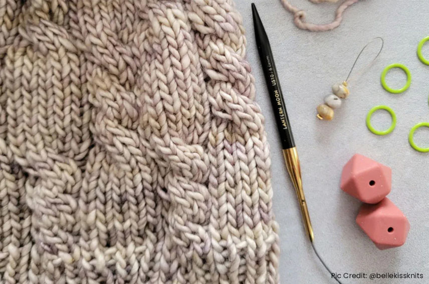 Knit 5 quick winter knitting projects using wooden knitting needles