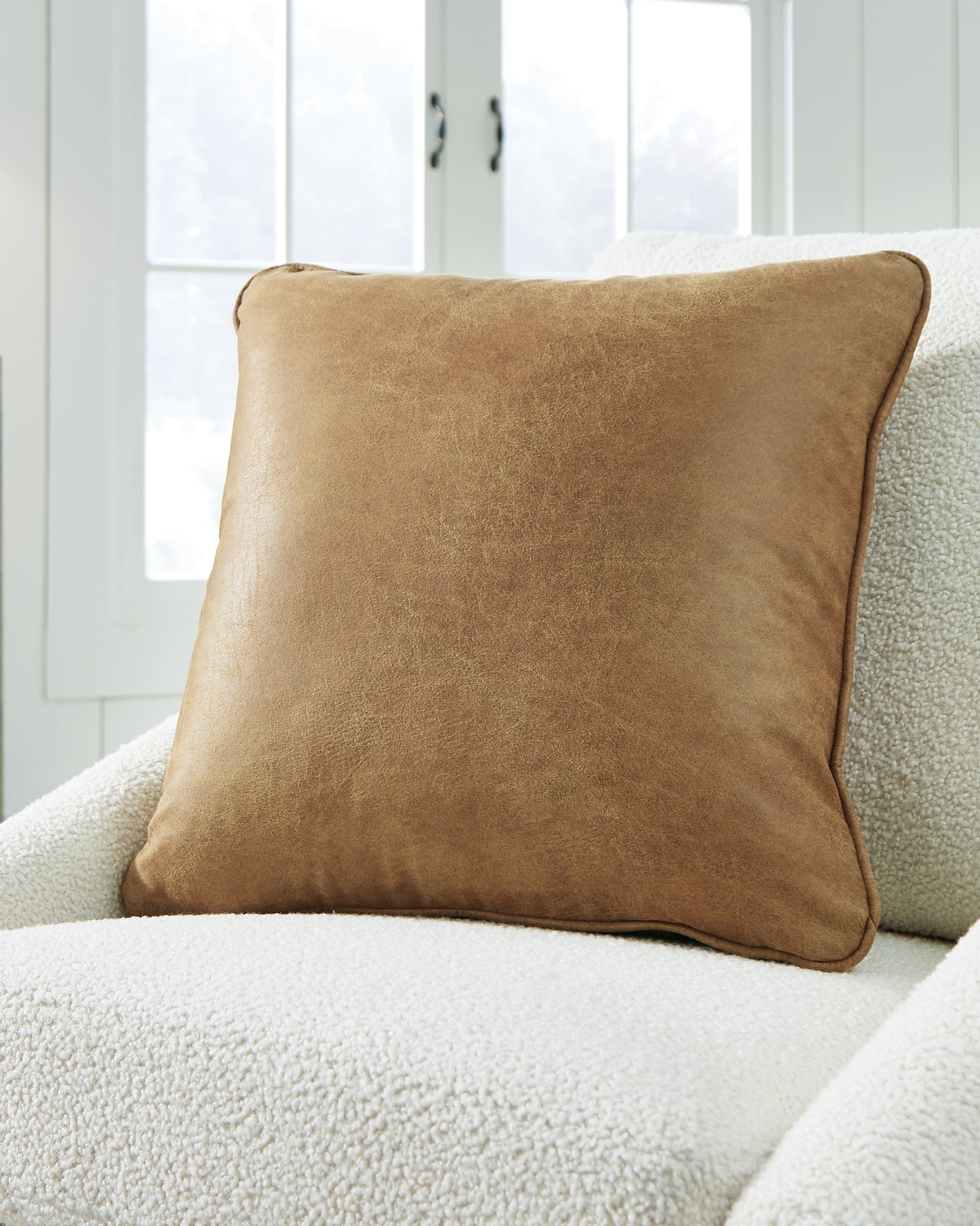 Cortnie's Exquisite Pillows