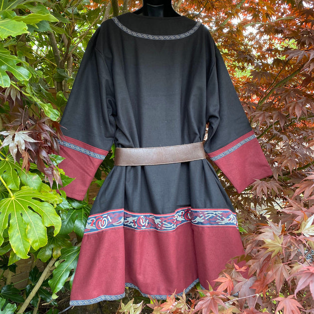 Viking Woollen Tunic (Two-Tone Black And Red) – LARP Costumes