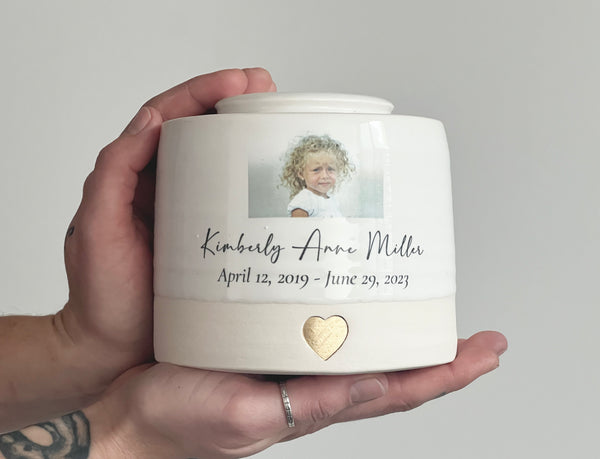 child urn