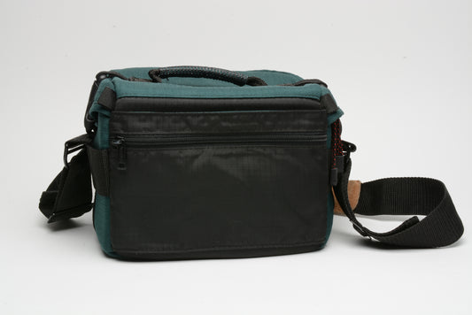 Kitsch 35MM Snapshot Vintage Camera Faux Leather Box Crossbody Bag, Black