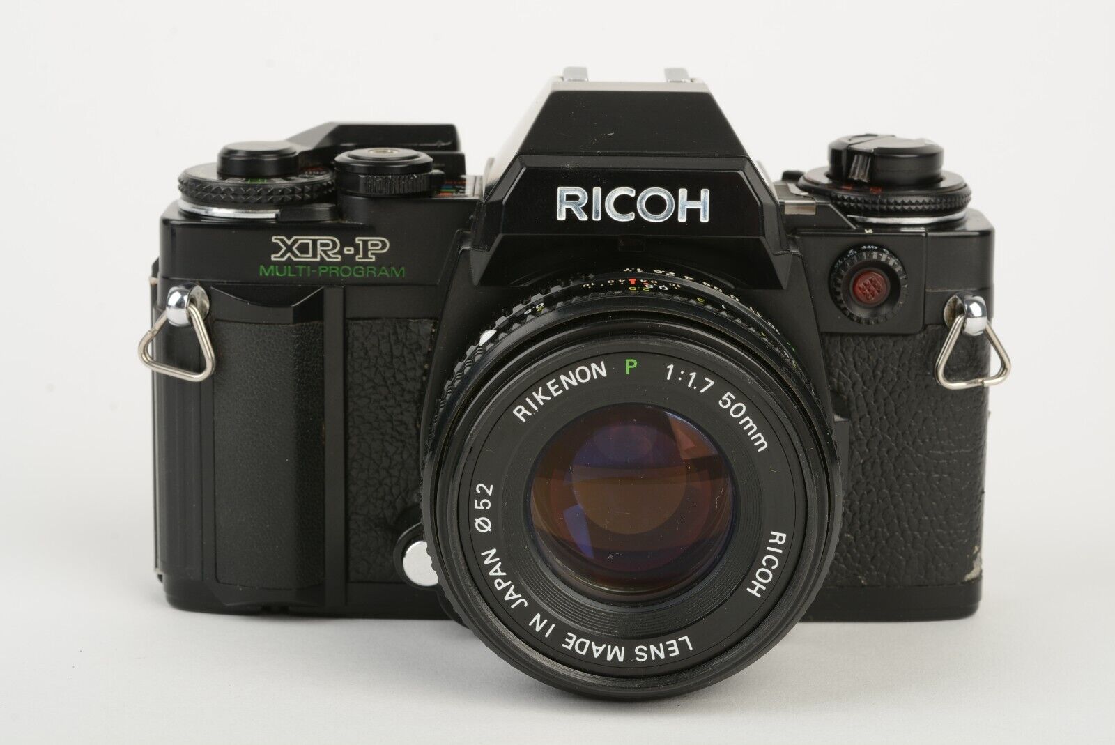 EXC++ RICOH XR-10M 35mm SLR w/35-70mm 3.5-4.5 MACRO ZOOM, STRAP