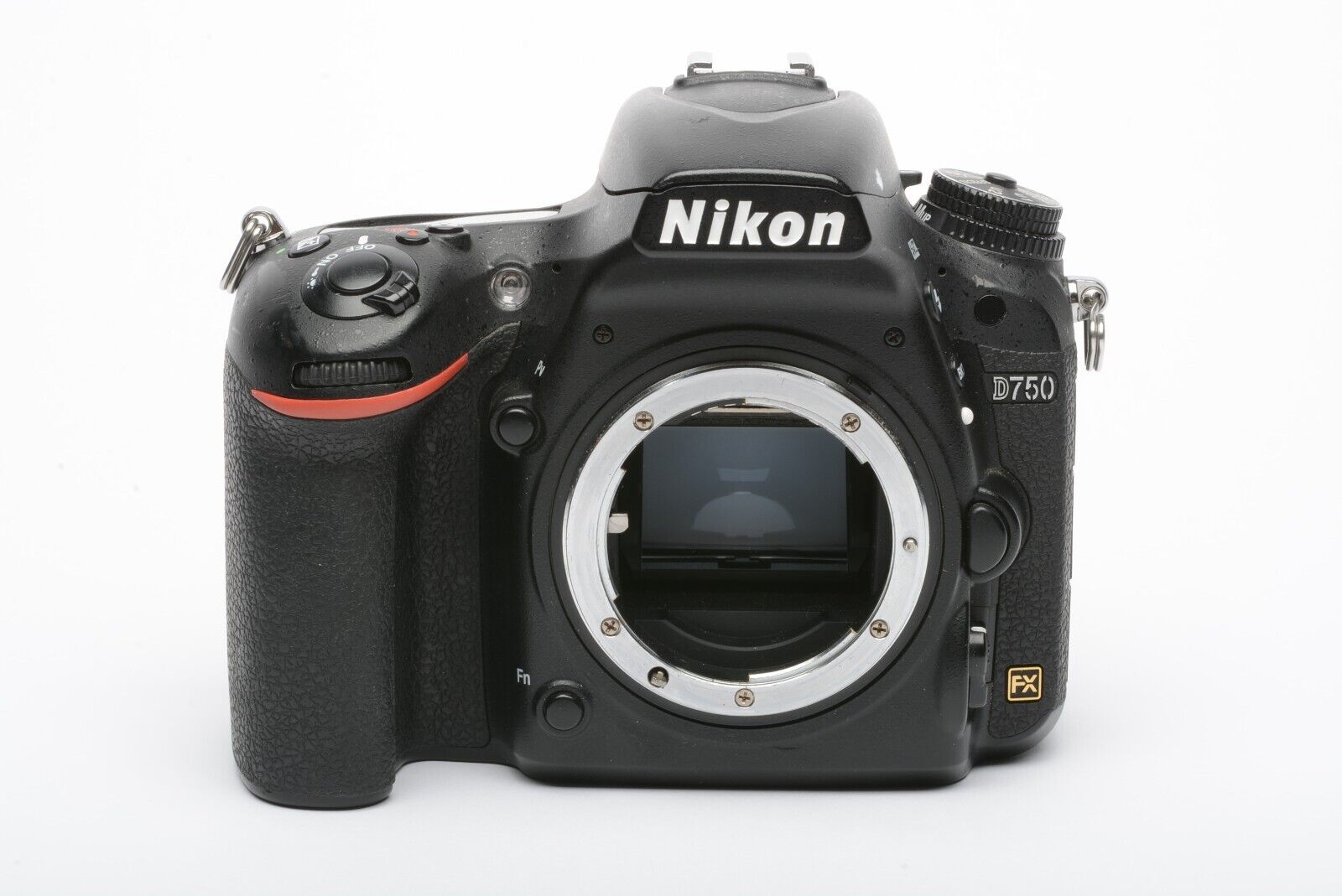 Nikon D750 DSLR Body 24.3MP, batt, charger, strap, Only 32,897