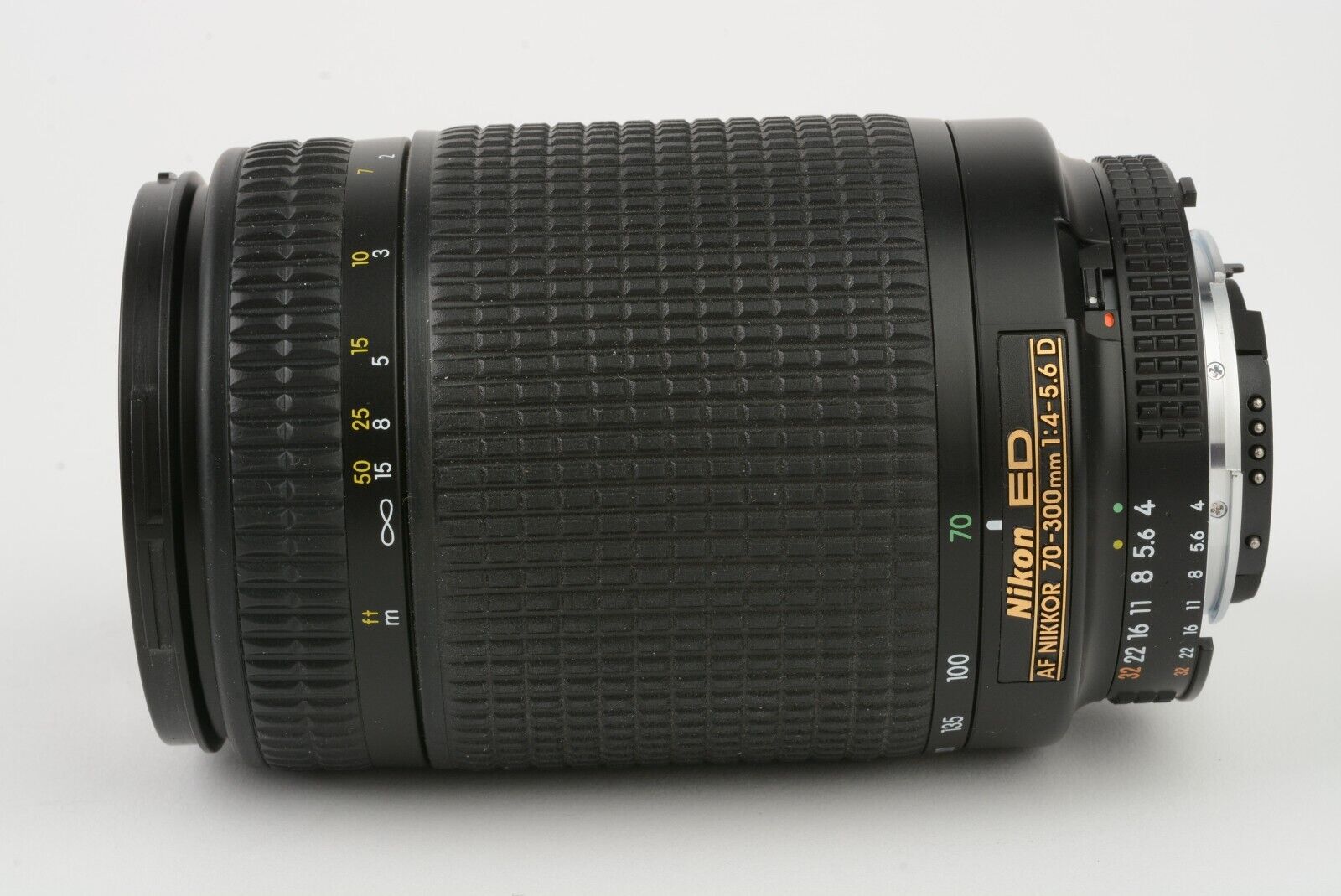 EXC++ NIKON NIKKOR AF 70-300mm f4-5.6D ED ZOOM LENS, CAPS, HOOD