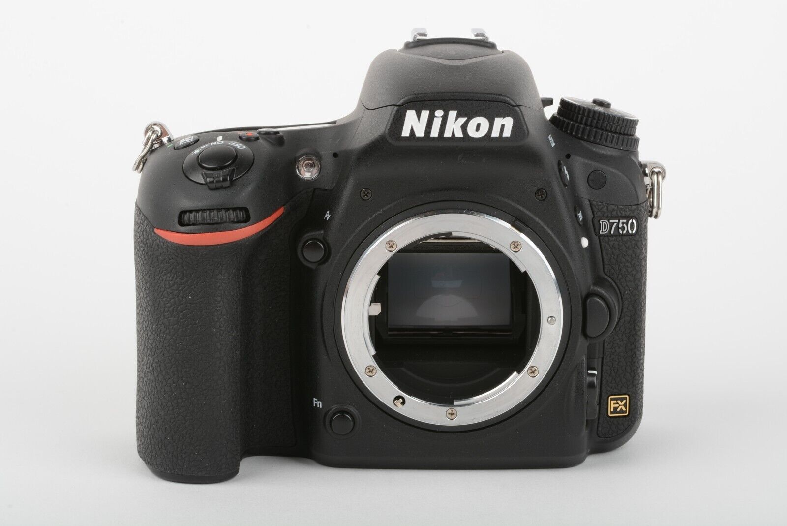 Nikon D750 DSLR Body 24.3MP, batt, charger, strap, Only 32,897