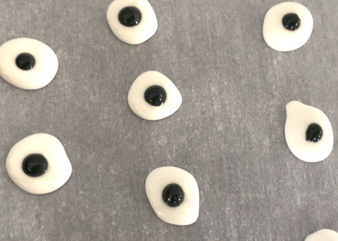 Googly eye royal icing transfers