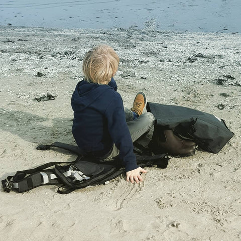 Spaziergänge am Strand mit Kindern