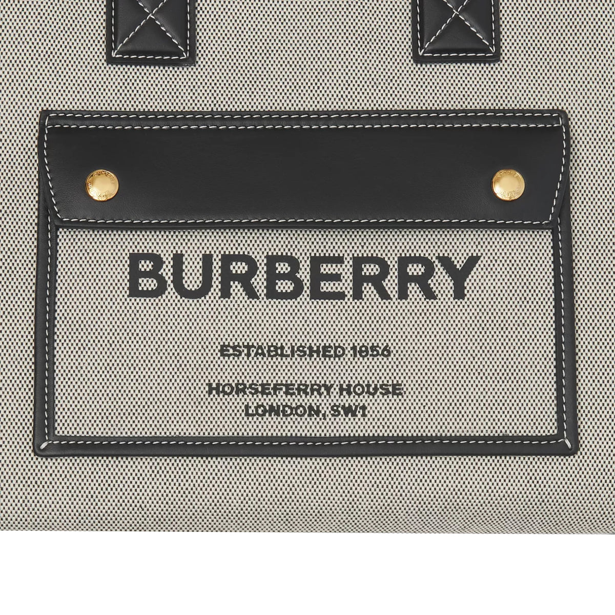 BURBERRY – Harrod Store