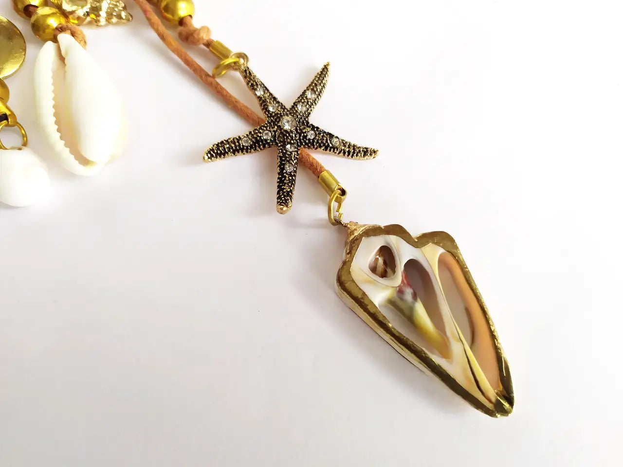 hielo paso Disminución Hippie pendant with seashells, starfish and mother of pearl – Raquel  Jiménez Artesanía