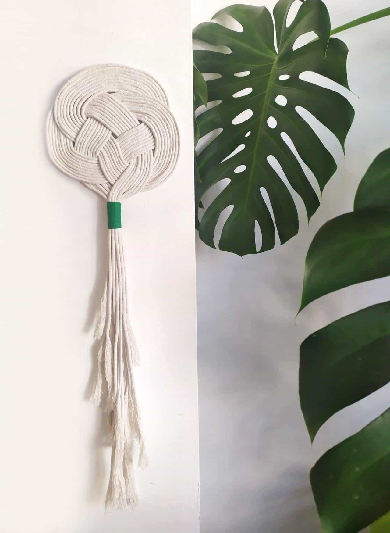 Tapiz nudos de macramé para decoración de pared color arena y verde. –  Raquel Jiménez Artesanía