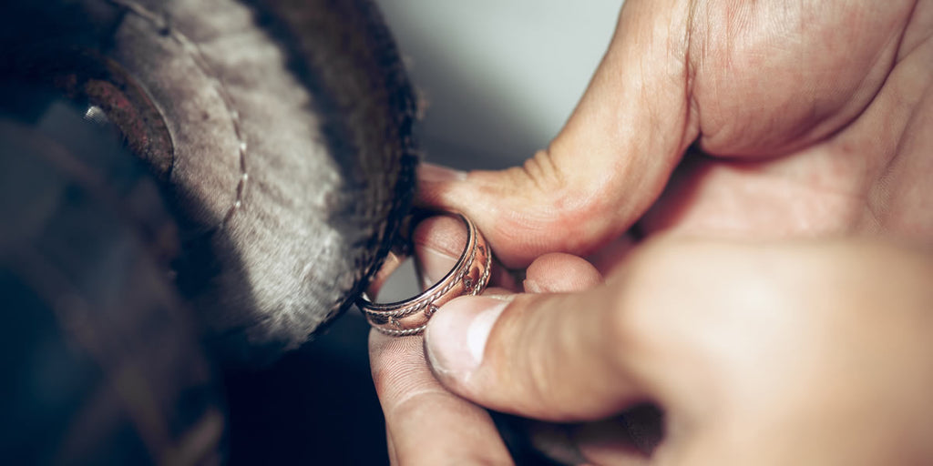 jeweler polish ring