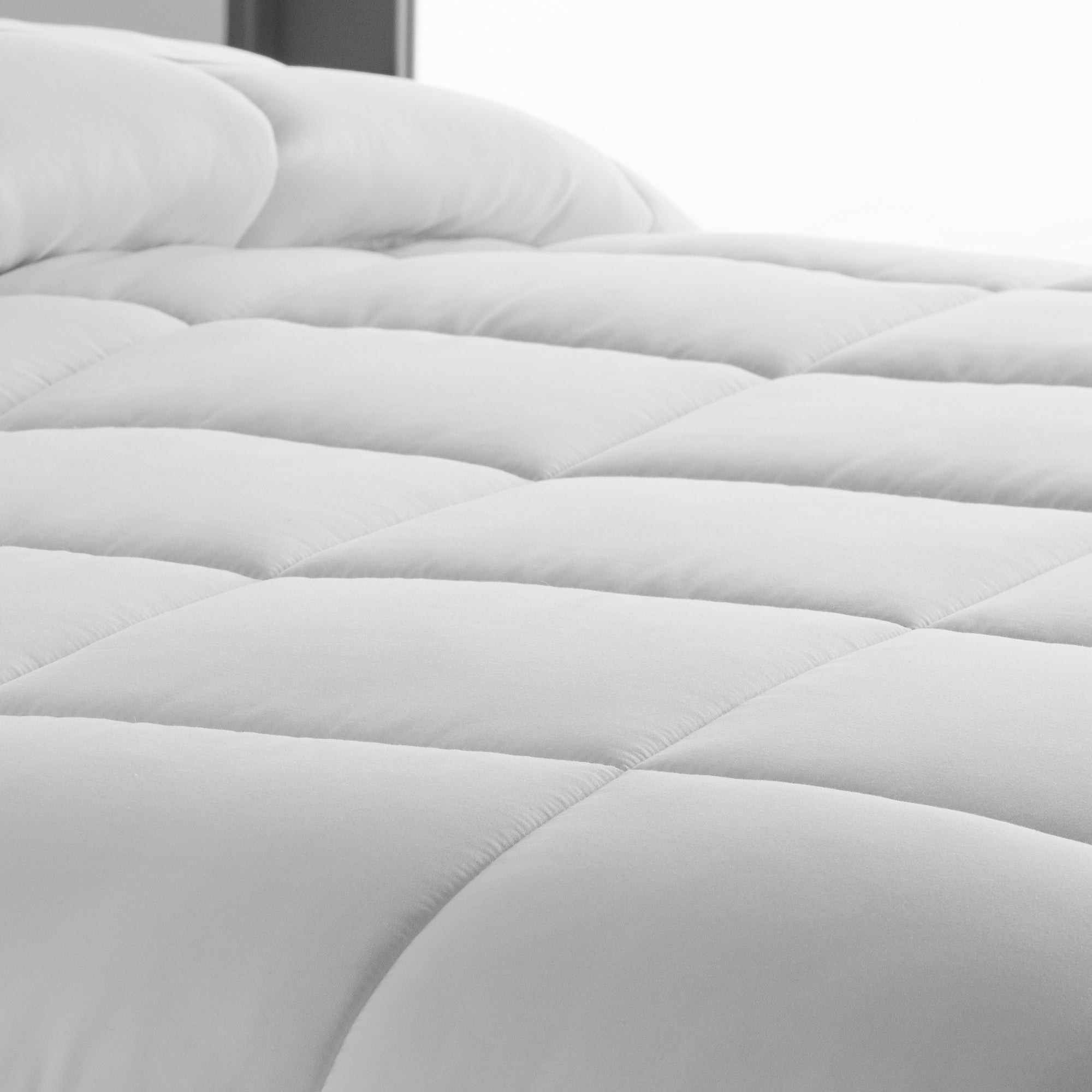 MALOUF-WOVEN™ Down Alternative Microfiber Comforter