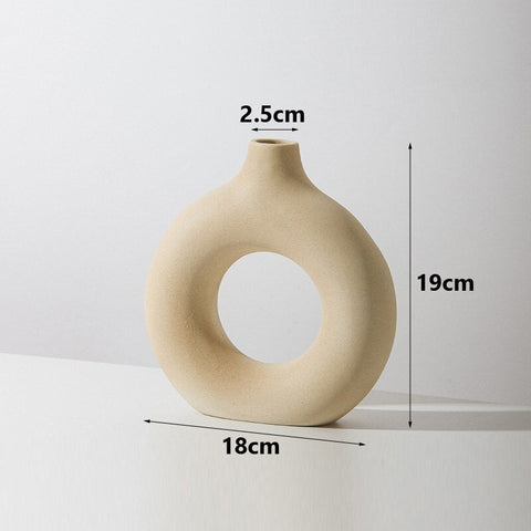Circular beige ceramic vase 19 cm