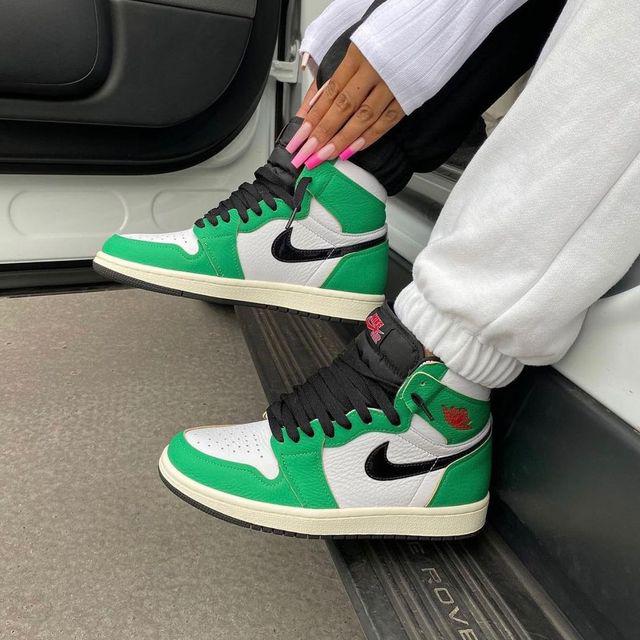 jordan 1 lucky green on feet