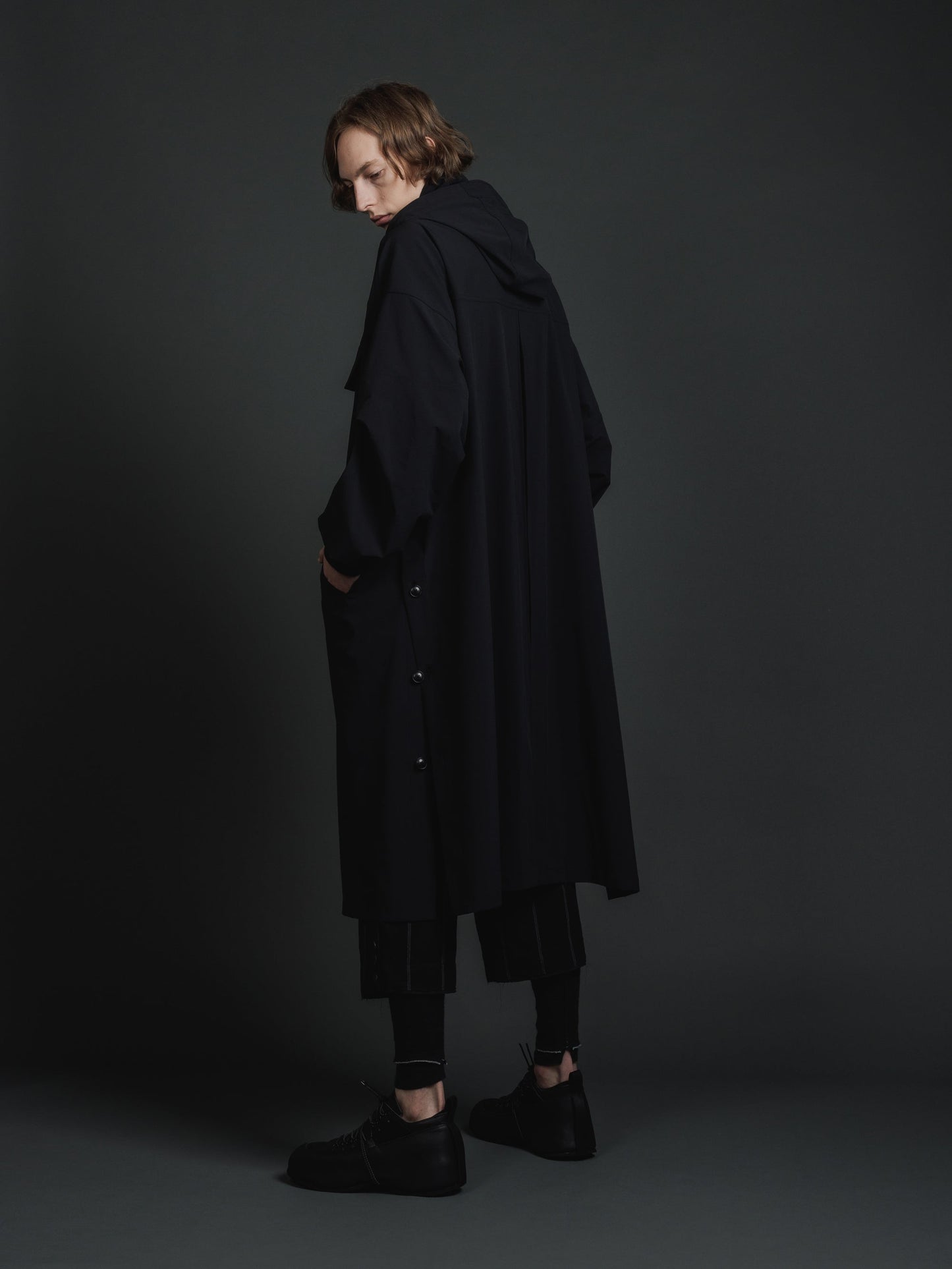 
                  
                    WATER-REPELLENT STRETCH HOODED COAT
                  
                