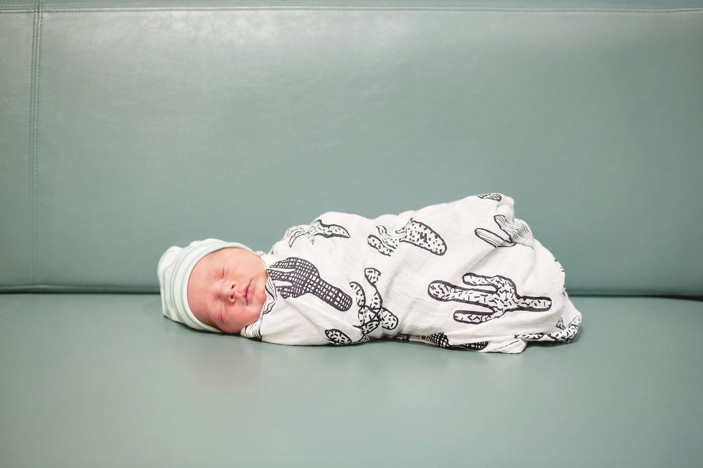 Modern Burlap Newborn Hospital Photos