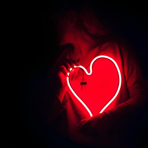 Neon heart sign