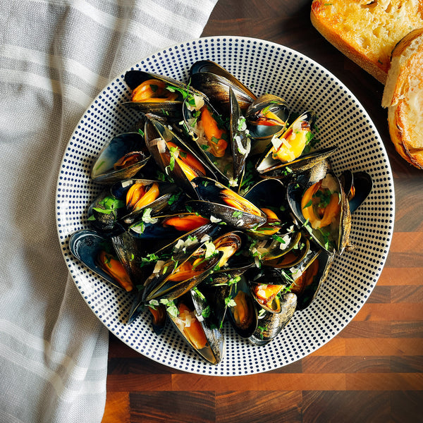 Mussels with a pesto sauce