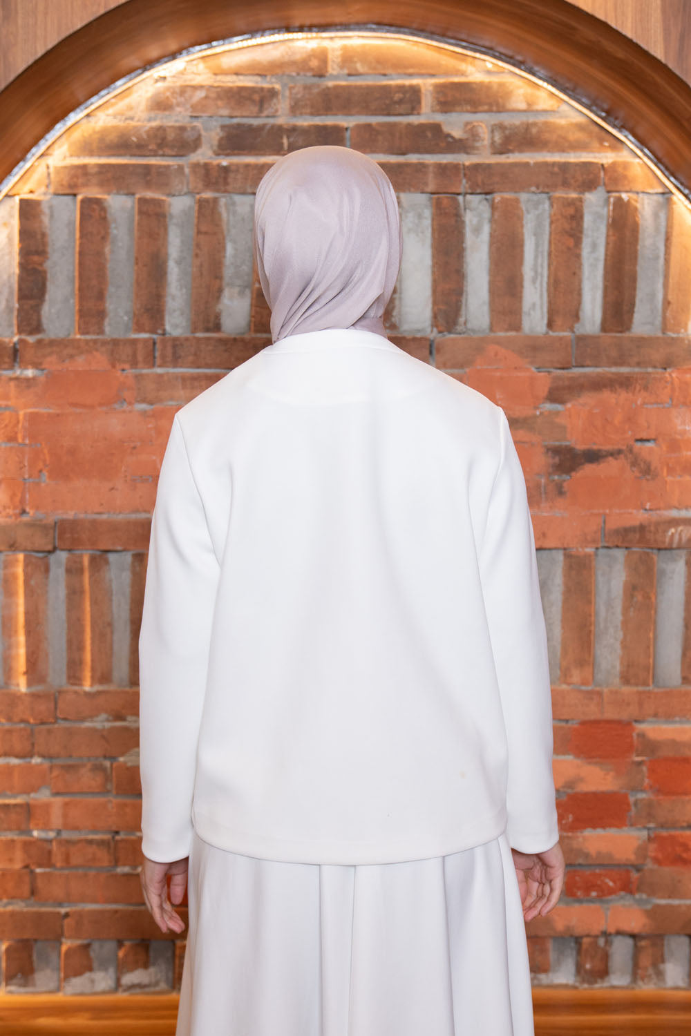 Villona Outer (Minor) Broken White