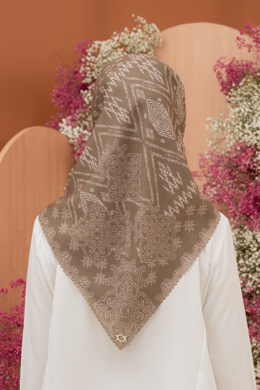 Tapis Scarf (Minor) Lucuma