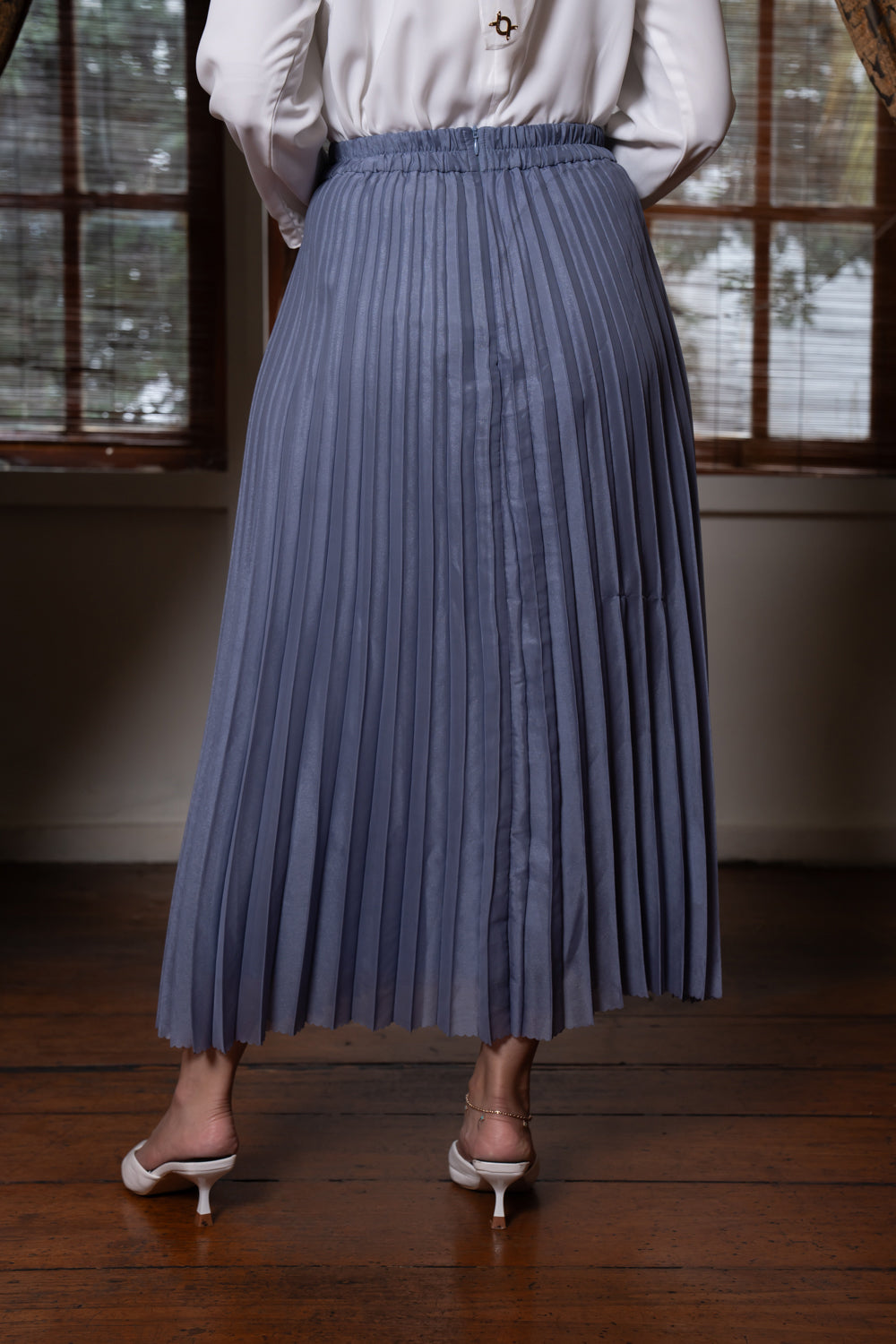 Elle Pleated Skirt (Minor) Infinity