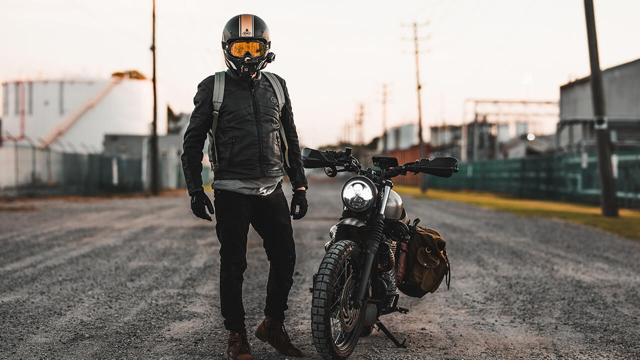 Actualizar 125+ imagen cafe racer motorcycle outfit