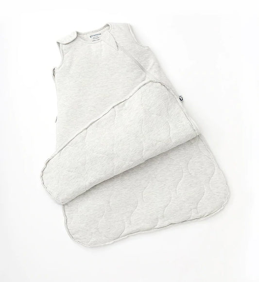 https://cdn.shopify.com/s/files/1/0608/8710/5733/products/GunamunaSleepSack-HeatherGrey.webp?v=1651780071&width=533