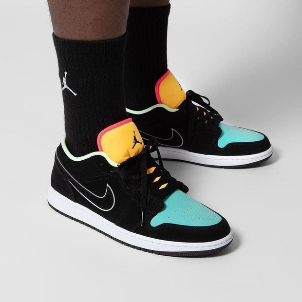 Air Jordan 1 Low SE Black Aurora Green 