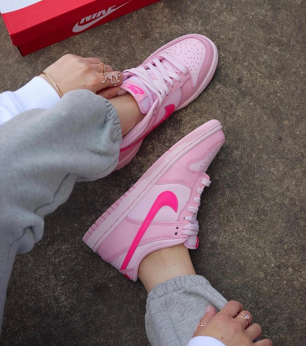 nike dunk low tripple.pink