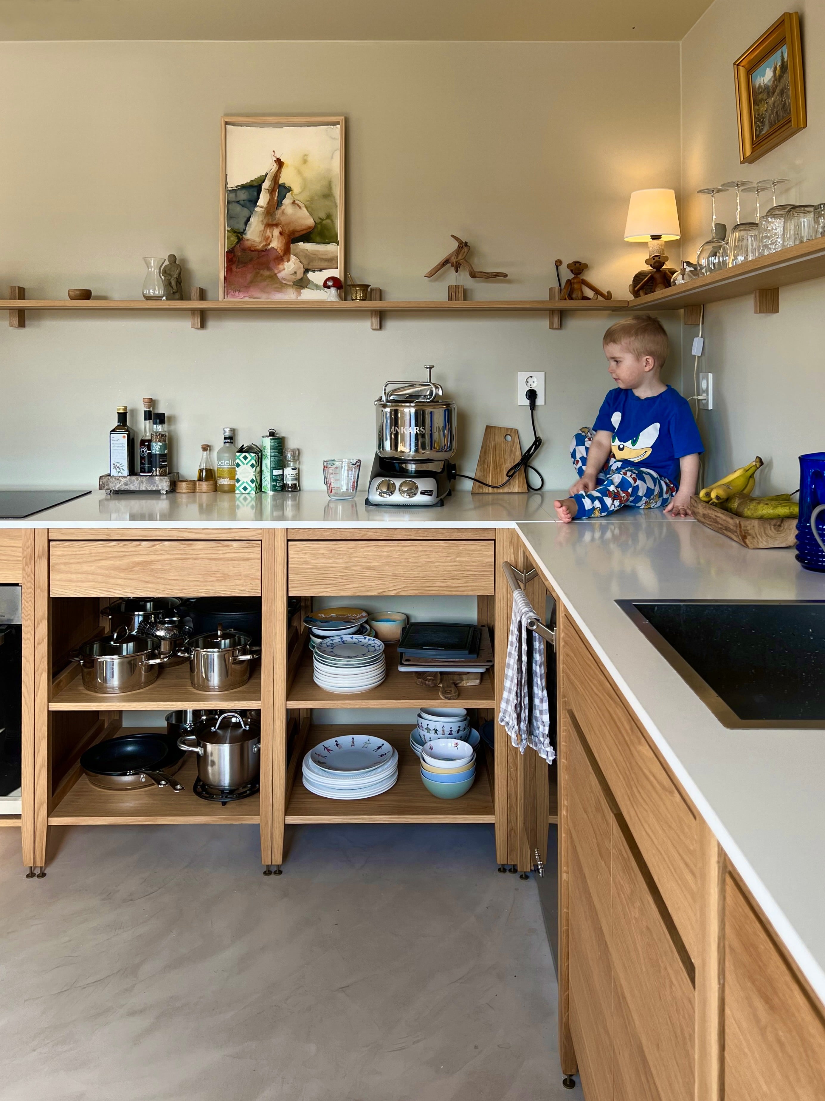 Natural Oak Modular Coquo Kitchen: A perfect blend of functionality and warmth.