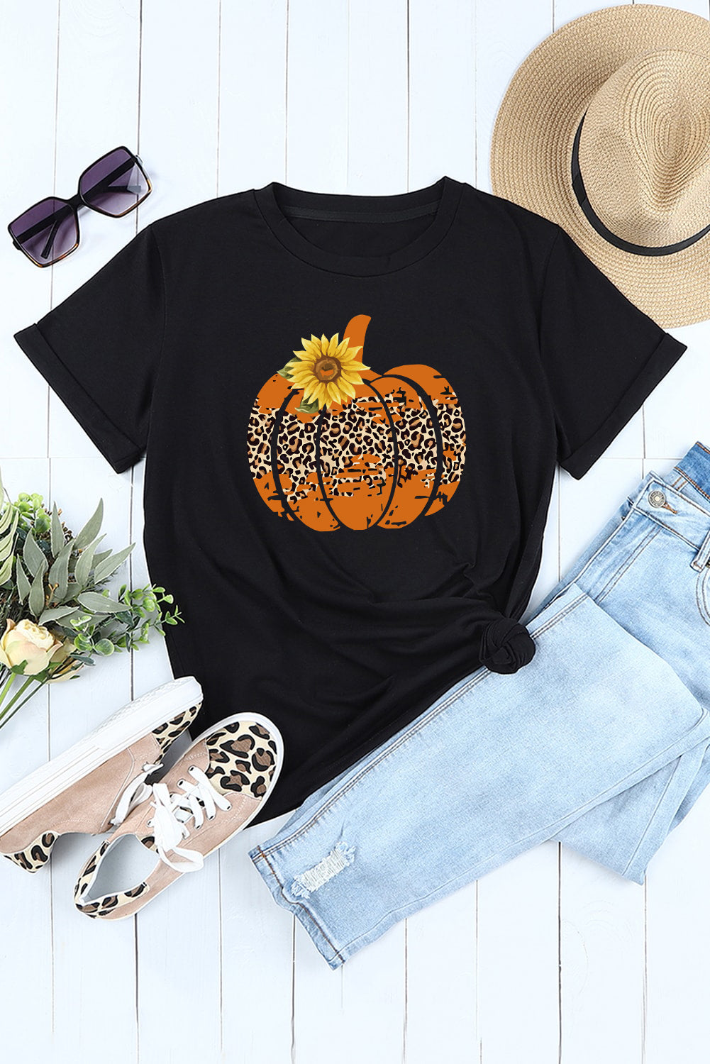 Floral Pumpkin Graphic Tee - Fashion By Finesse