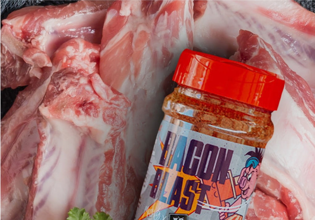 Angus & Oink Rub Me | Bacon Blast - Capolavoro di Mochohf