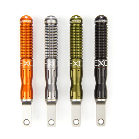 Exotac nanostriker nelle quattro colorazioni disponibili: arancione, grigio, verde, nero