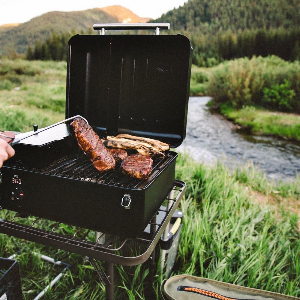 Traeger Ranger Barbecue portatile a Pellet - Comodissimo e arriva a temperatura in un attimo!