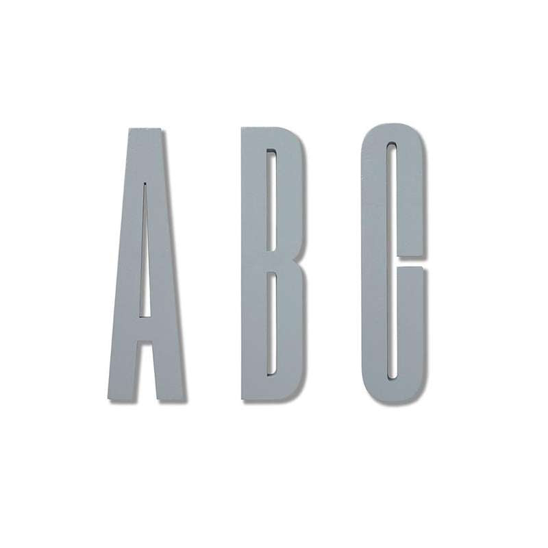 Se Design Letters Bogstaver - grå hos Loukrudt