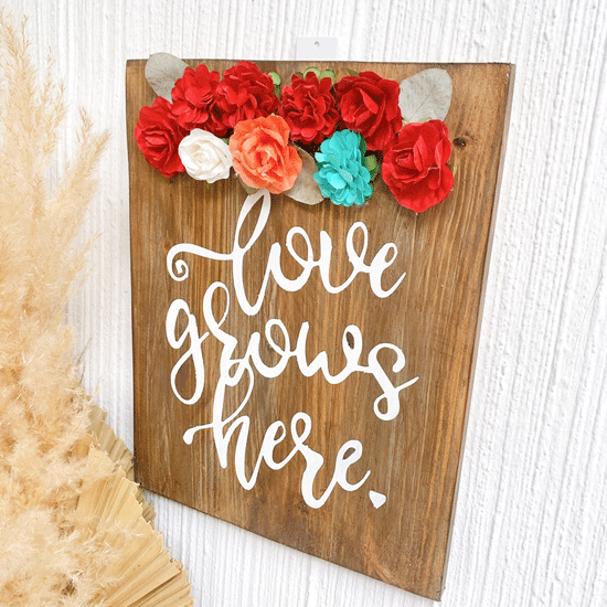 Love Grows Here Sign - Cuadro Decorativo Rústico con Flores – Pallet & Home  Decor