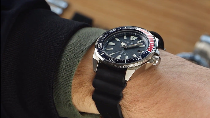 Video: Seiko Samurai Diver SRPB53J1 - On The Wrist With Our Top Strap  Choices | WatchGecko