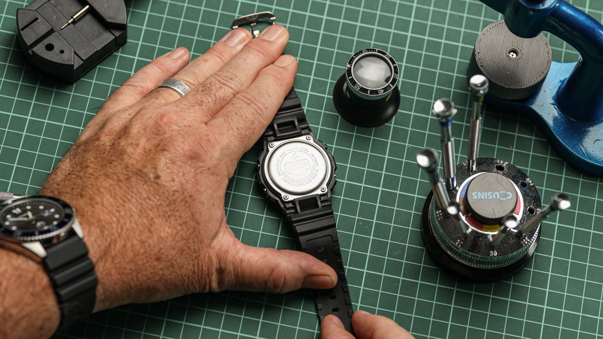 Caseback Removal on a Bulova Watch