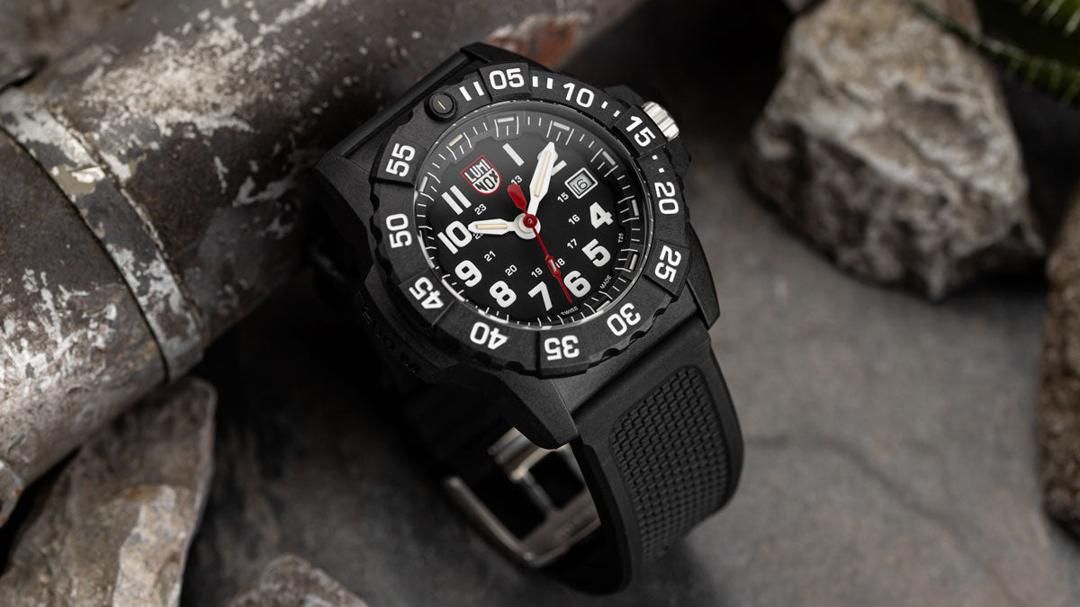 The Luminox 3501 Navy SEAL Watch Review | WatchGecko