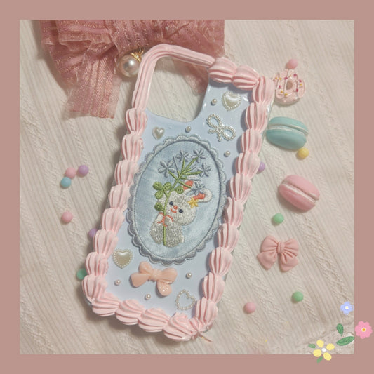 White Baroque  Decoden Handmade Custom Cream Phone Case for iPhone Sa –  molloydecoden