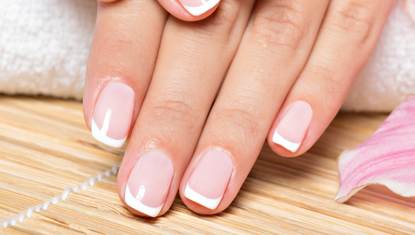 french manicure dip